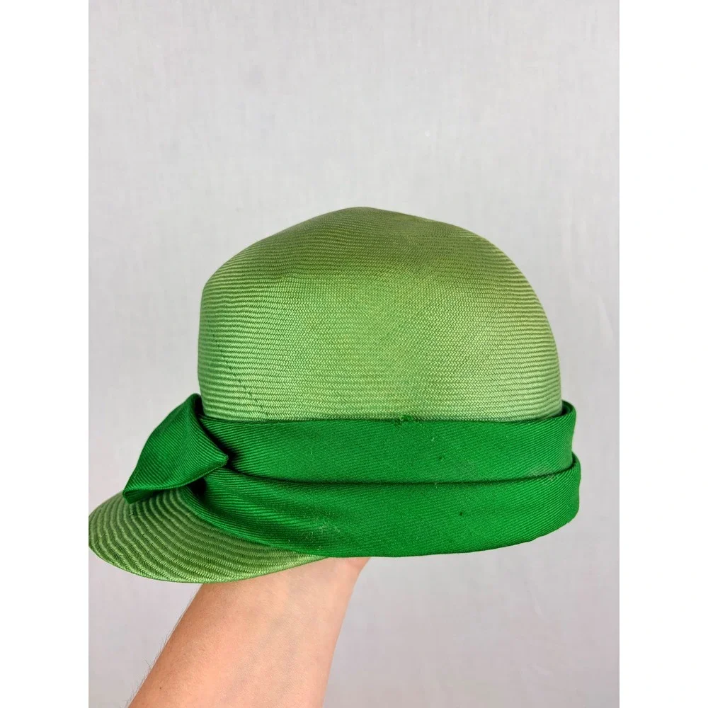 Vintage Jan Leslie Custom Design Green Straw Cloche Hat with Large Bow Accent